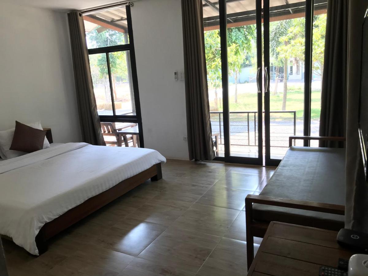 Ban Mong Muang Sangkaset Resort מראה חיצוני תמונה