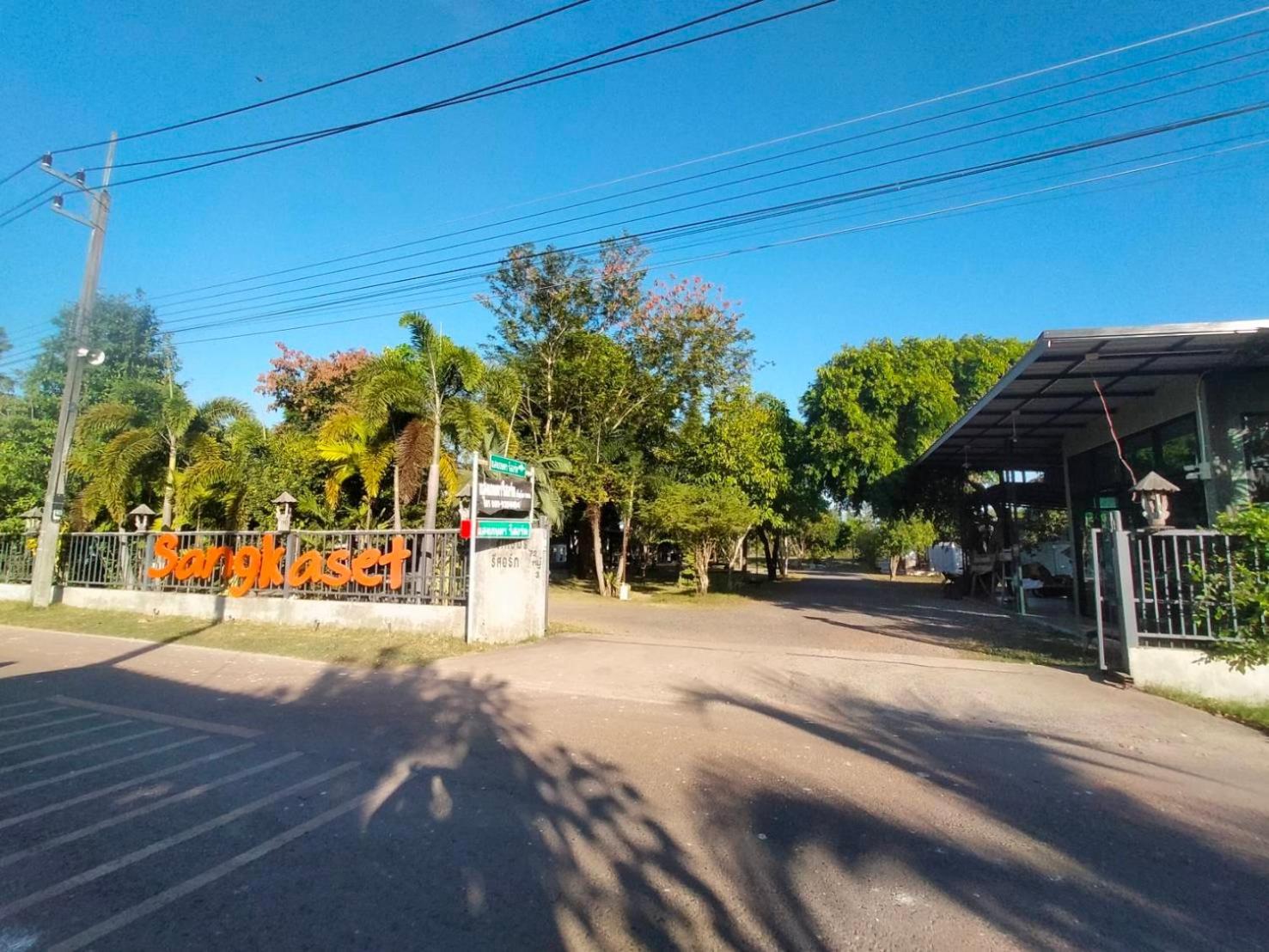 Ban Mong Muang Sangkaset Resort מראה חיצוני תמונה