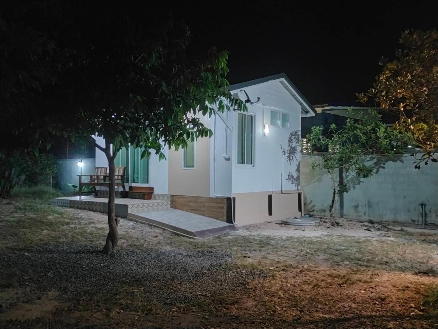 Ban Mong Muang Sangkaset Resort מראה חיצוני תמונה