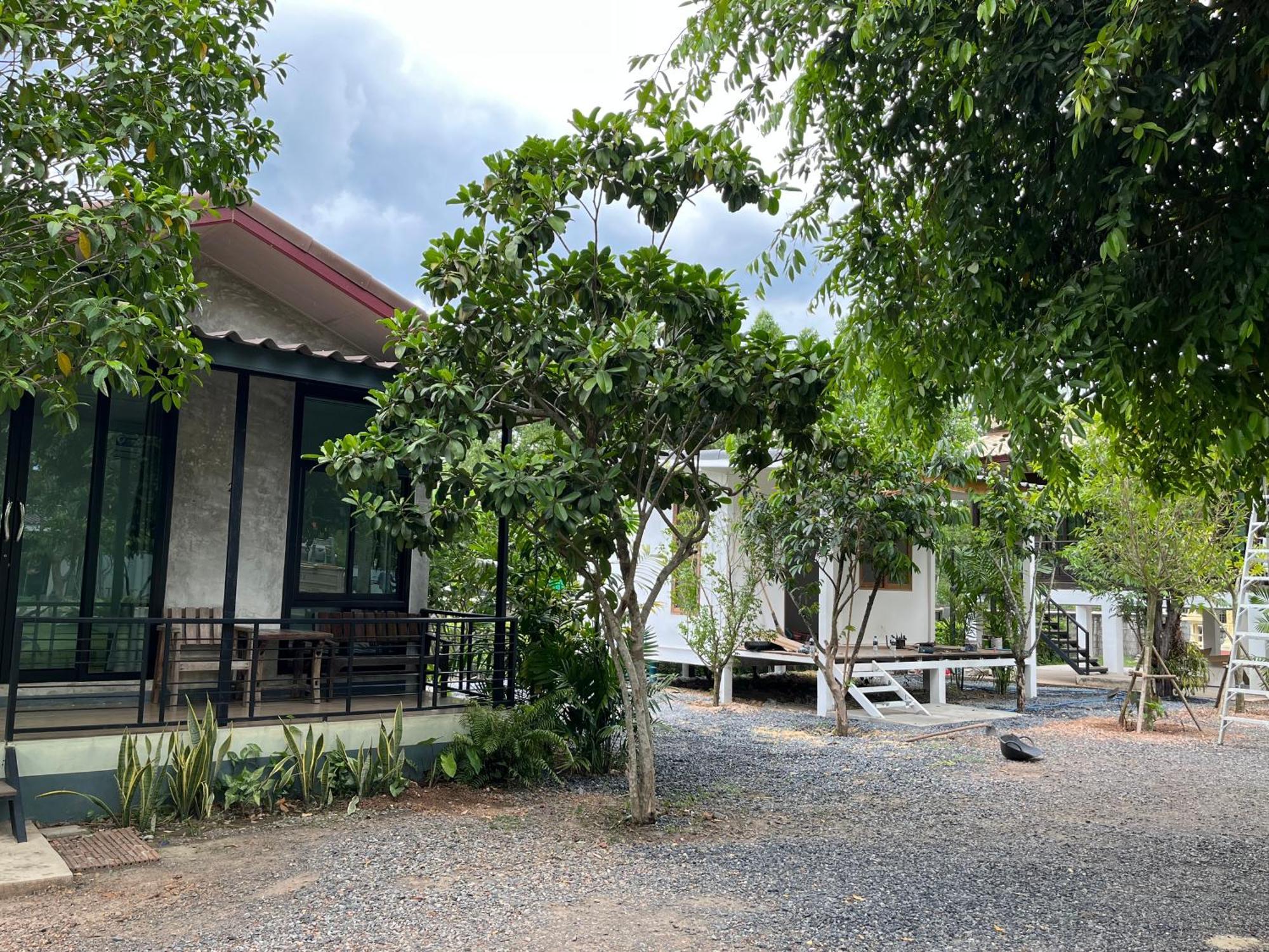 Ban Mong Muang Sangkaset Resort מראה חיצוני תמונה
