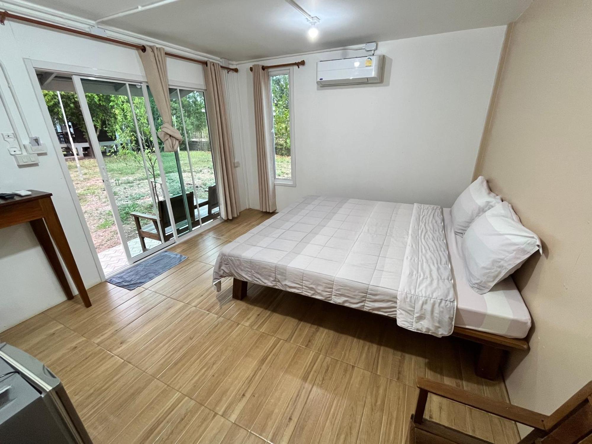 Ban Mong Muang Sangkaset Resort מראה חיצוני תמונה